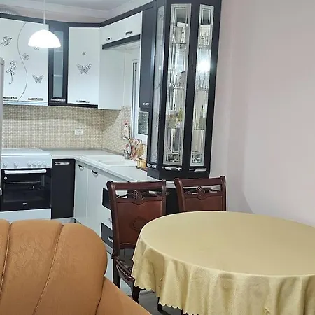 Vila Topuzi Pogradec